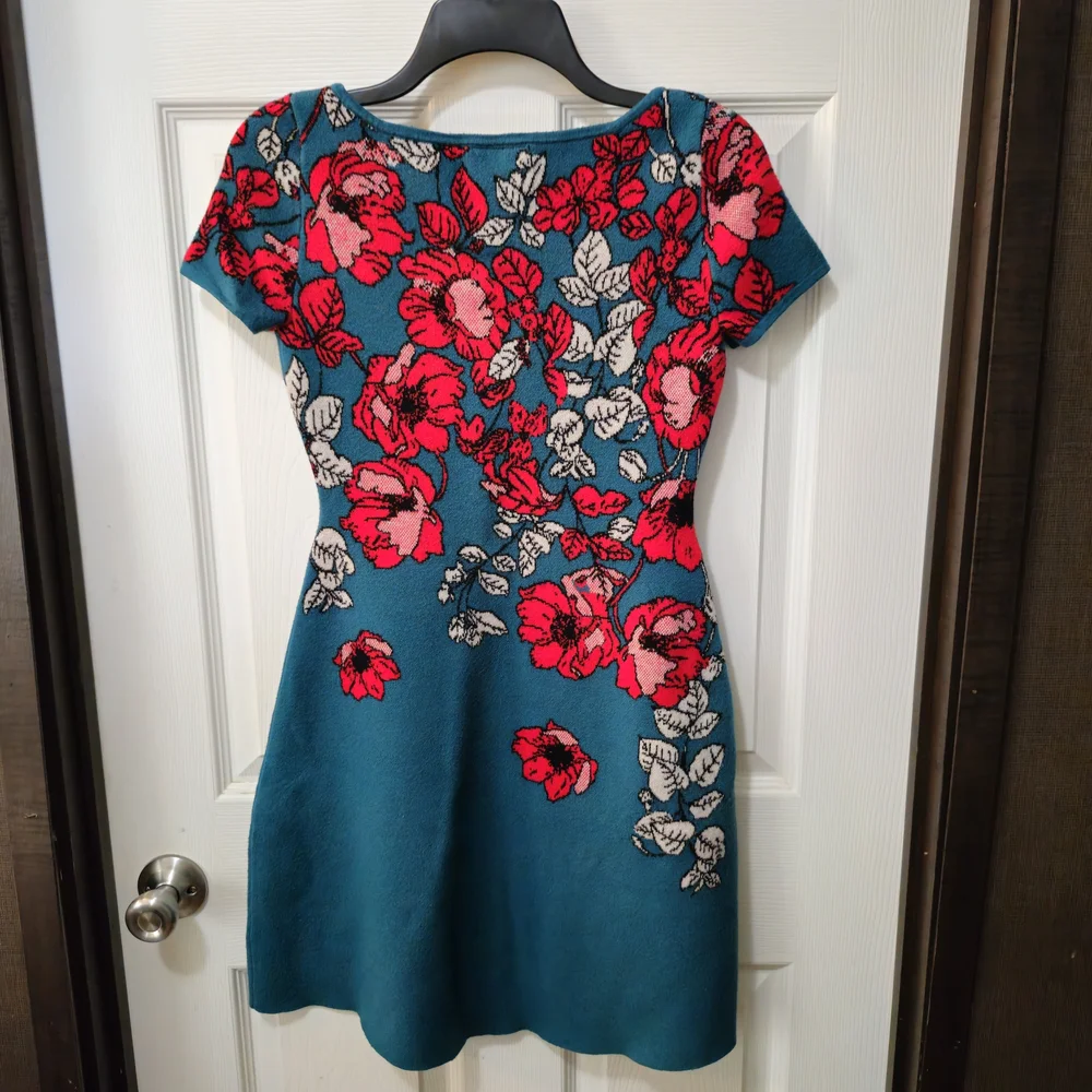 Maeve Anthropologie Allison Poppy Floral Short Sleeve Sweater Dress XS - Picture 3 of 7